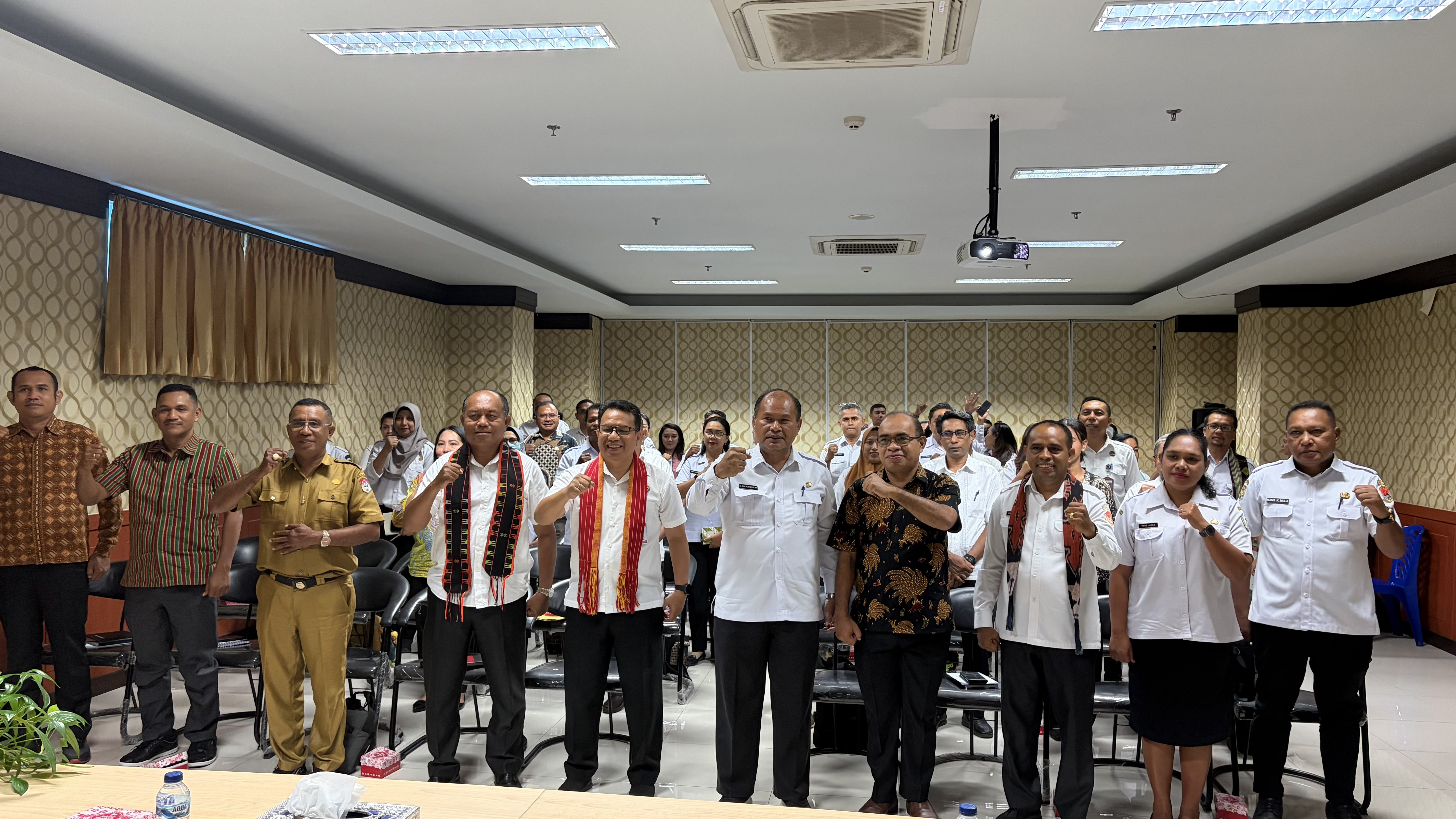 PERKUAT PENATAAN KELEMBAGAAN DAN REFORMASI BIROKRASI, PEMPROV NTT RUMUSKAN REKOMENDASI STRATEGIS BERSAMA PEMERINTAH KABUPATEN/KOTA